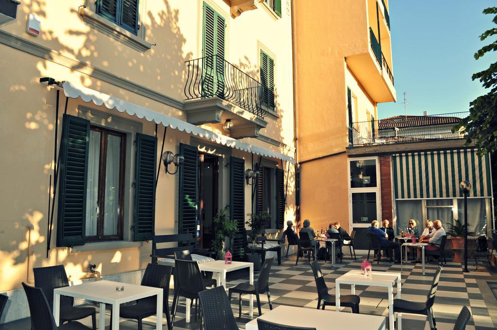 Hotel Butterfly Montecatini Terme Exteriör bild